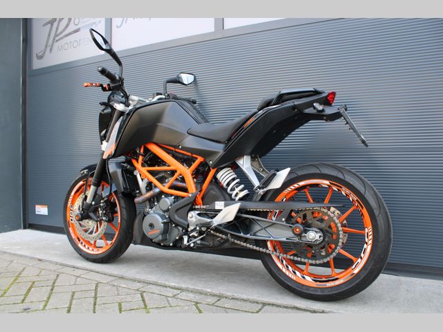 ktm - 390-duke