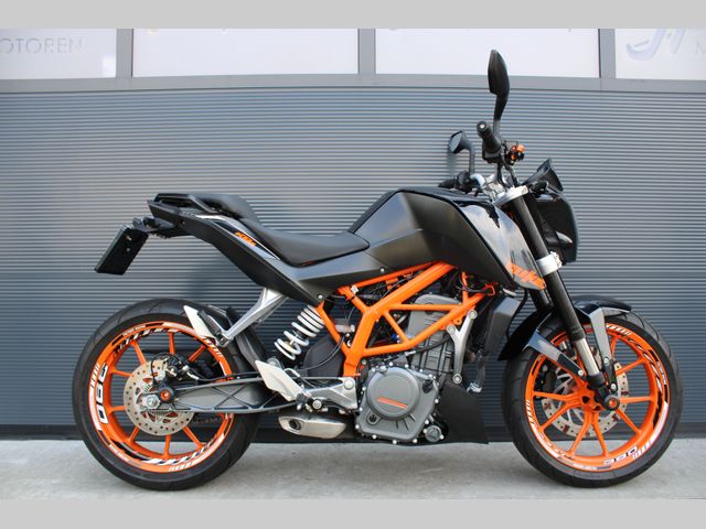 ktm - 390-duke