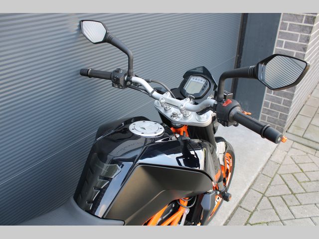 ktm - 390-duke