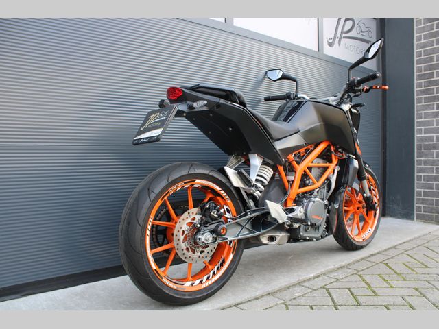 ktm - 390-duke