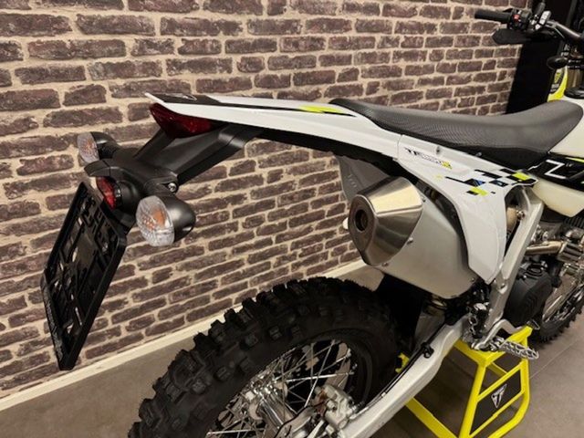 triumph - tf-250-e