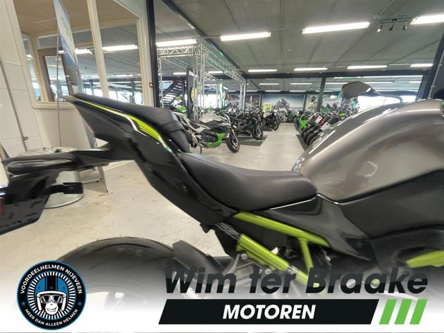 kawasaki - z900