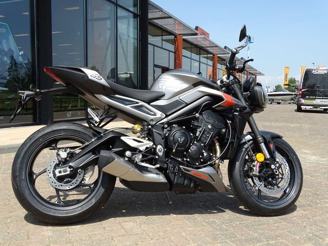 triumph - street-triple-rs
