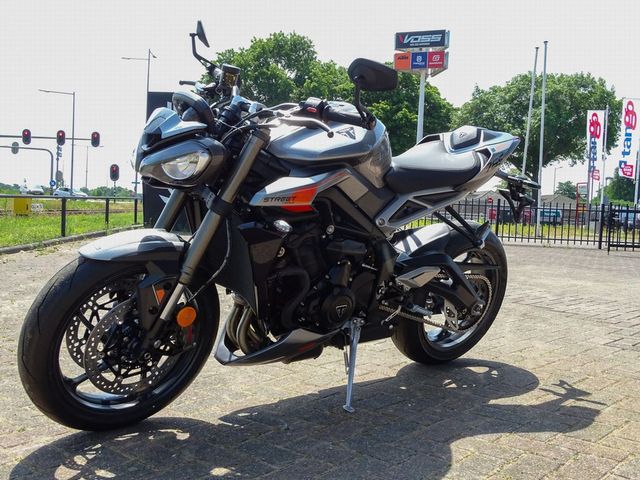 triumph - street-triple-rs