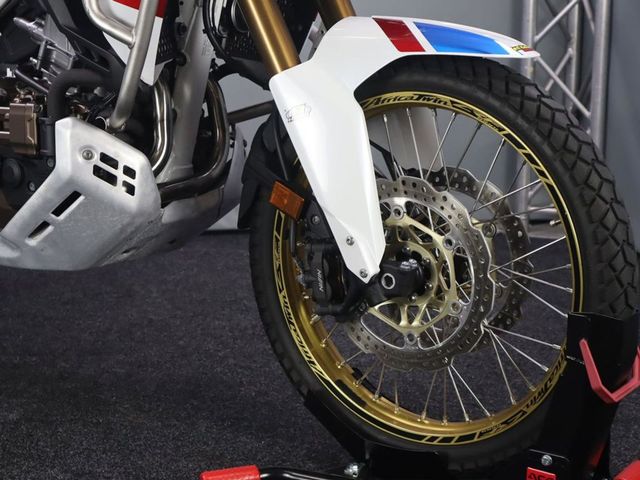 honda - crf-1000-l-africa-twin-dct