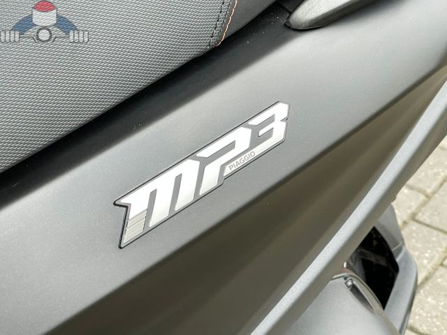 piaggio - mp3-530-hpe-advance-exlusive