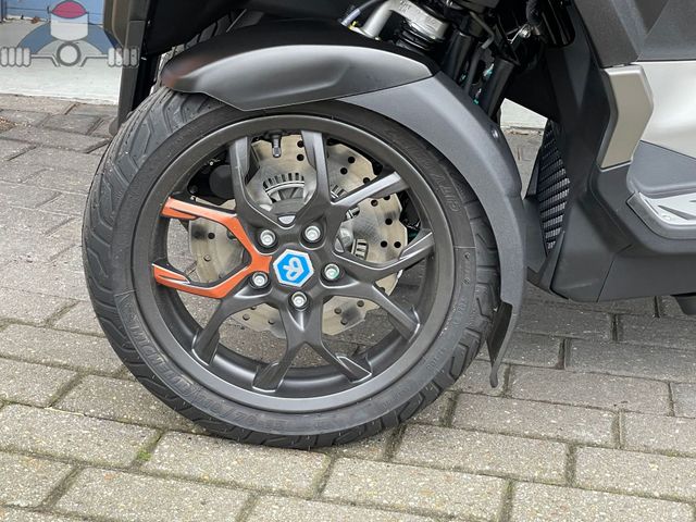 piaggio - mp3-530-hpe-advance-exlusive