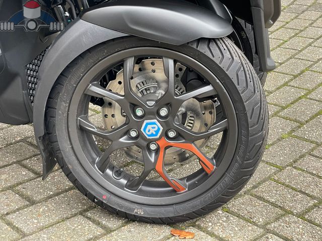 piaggio - mp3-530-hpe-advance-exlusive