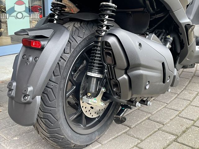 piaggio - mp3-530-hpe-advance-exlusive