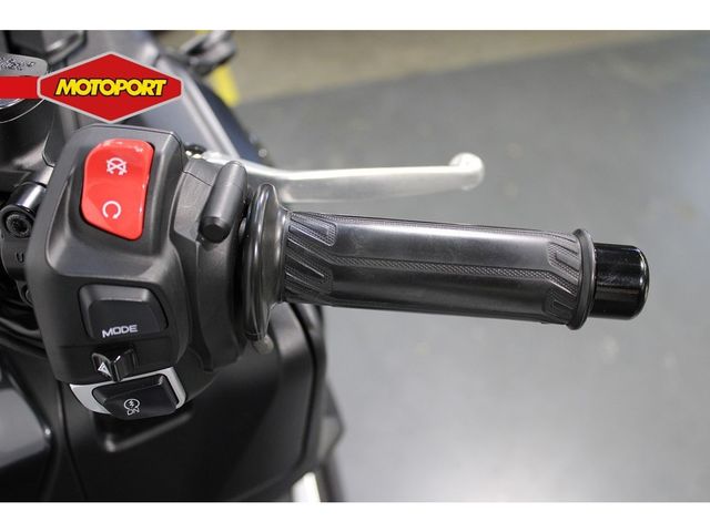 yamaha - tmax-tech-max-560