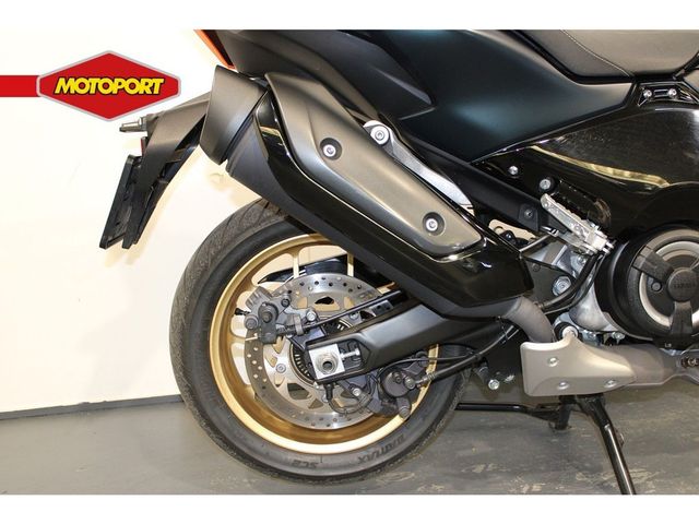 yamaha - tmax-tech-max-560