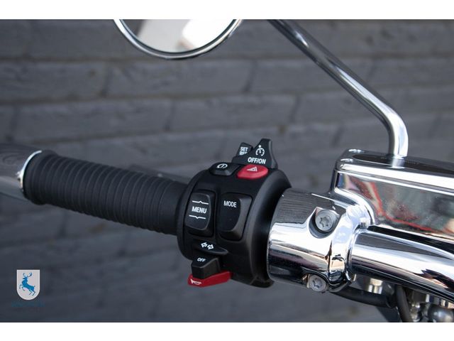 bmw - r-18-100-years