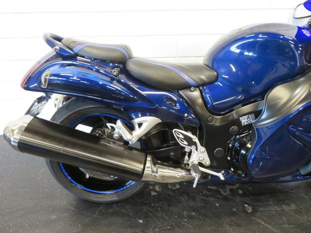 suzuki - gsx-r-1300-hayabusa