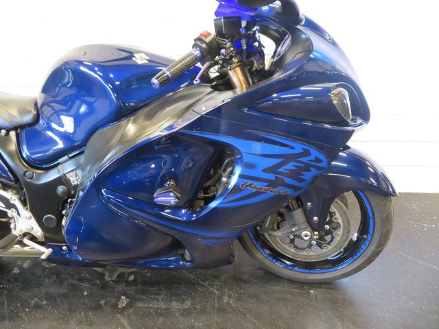 suzuki - gsx-r-1300-hayabusa