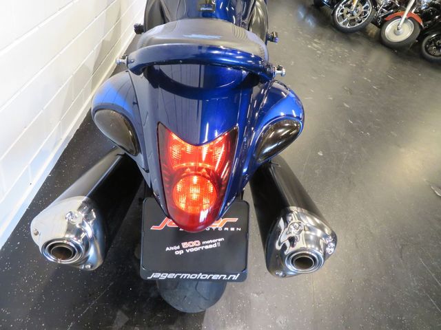 suzuki - gsx-r-1300-hayabusa