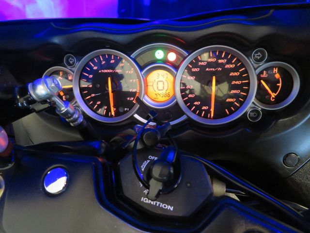 suzuki - gsx-r-1300-hayabusa