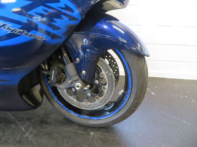 suzuki - gsx-r-1300-hayabusa