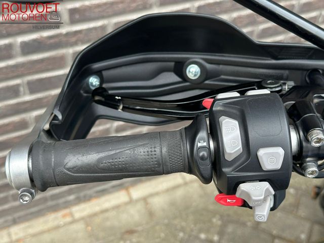 triumph - scrambler-1200-xe