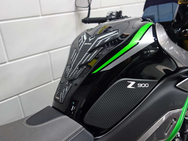 kawasaki - z900-se