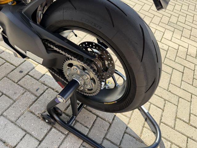 ducati - streetfighter-v4s