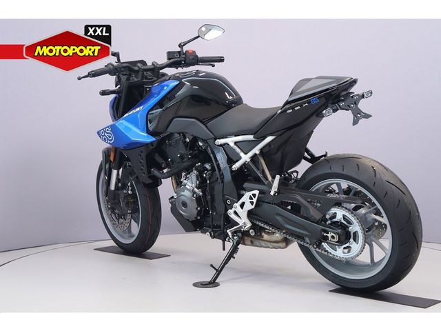 suzuki - gsx-8s