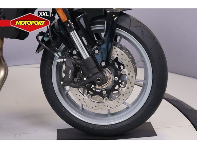 suzuki - gsx-8s
