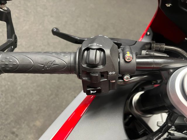 mv-agusta - superveloce-800