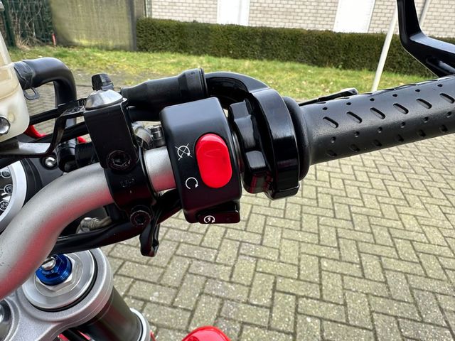 triumph - street-triple-r