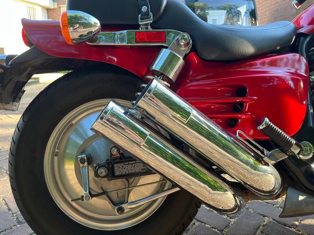 honda - vf-700-c-supermagna