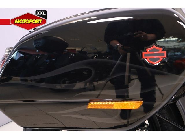 harley-davidson - low-rider-st