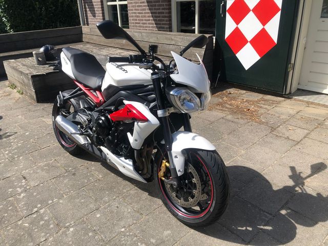 triumph - street-triple-675