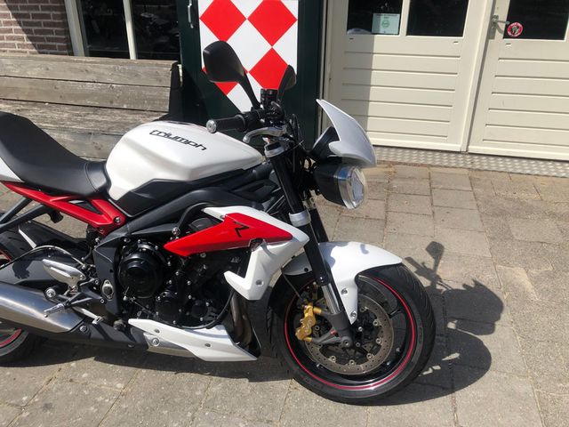 triumph - street-triple-675