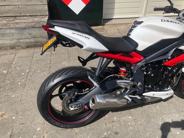triumph - street-triple-675