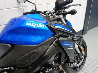 SUZUKI GSX-S 950 – foto 4