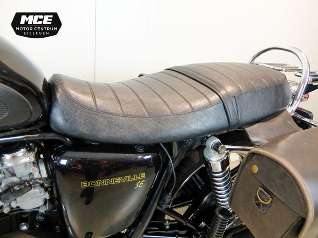 triumph - bonneville-se