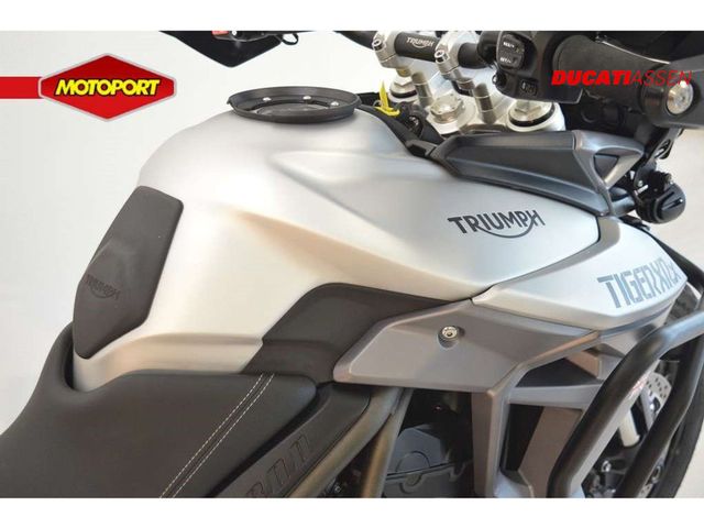 triumph - tiger-800-xrx