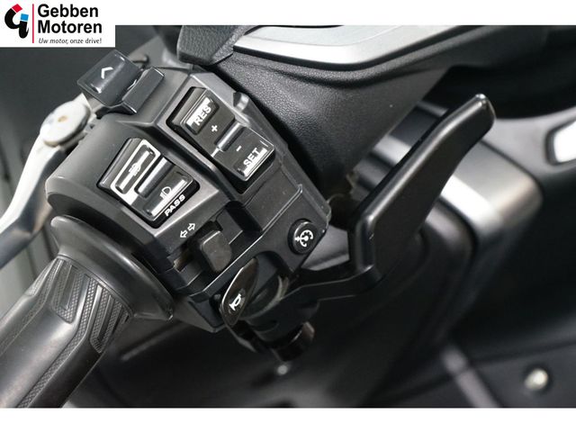 yamaha - tmax-tech-max-560