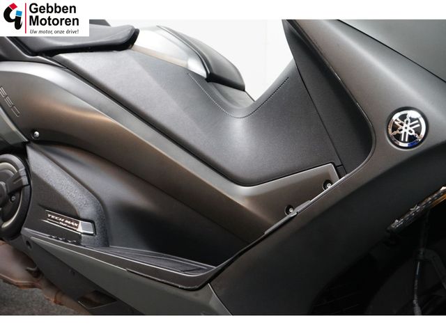 yamaha - tmax-tech-max-560