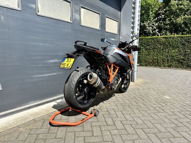 ktm - 1290-super-duke-gt