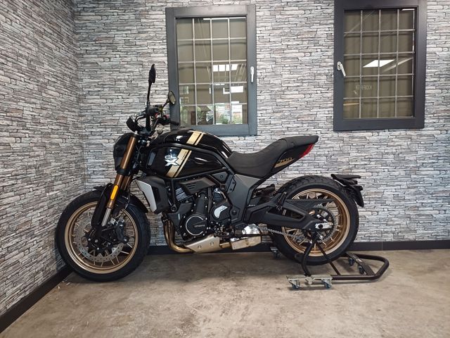 cfmoto - 700-cl-x-heritage