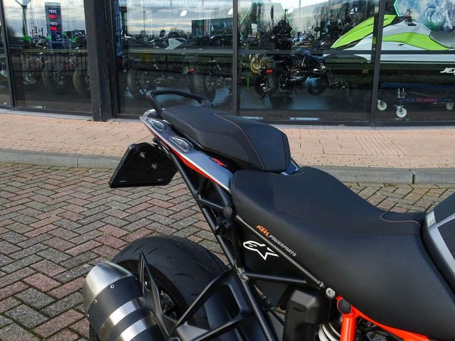 ktm - 1290-super-duke-gt