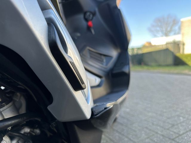 aprilia - sr-max-300-ie