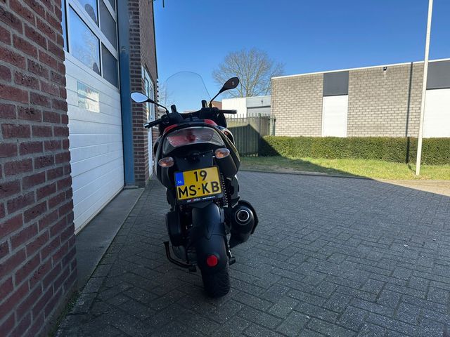 aprilia - sr-max-300-ie