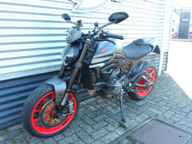 ducati - monster-plus