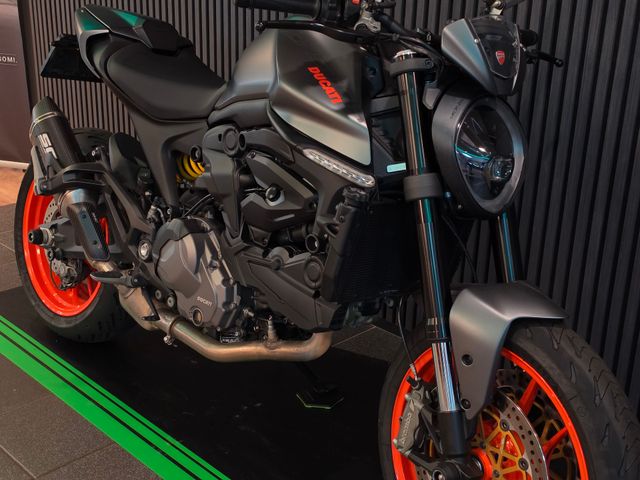 ducati - monster-plus