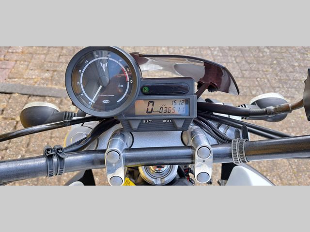 yamaha - mt-03