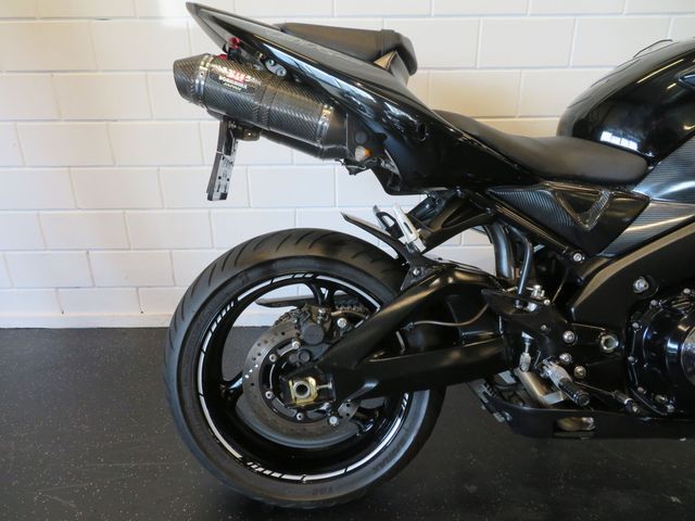 suzuki - b-king-1300
