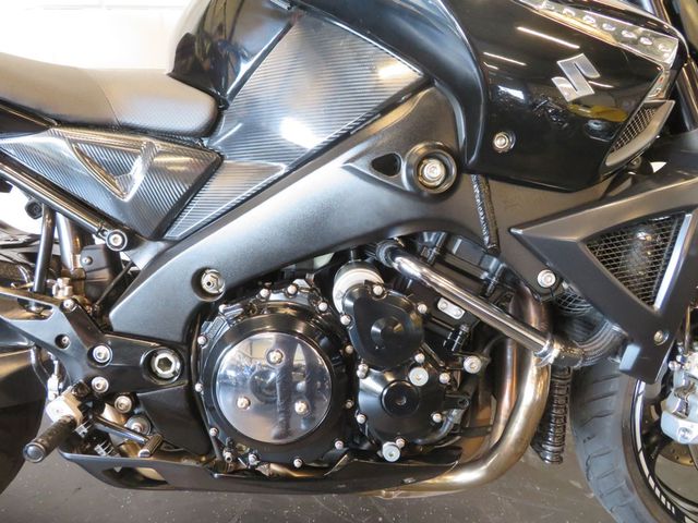 suzuki - b-king-1300