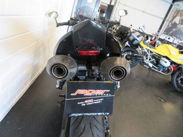 suzuki - b-king-1300