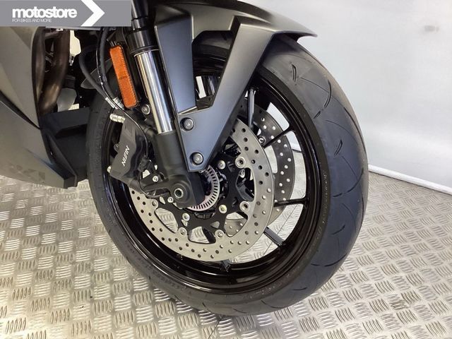 suzuki - gsx-8r